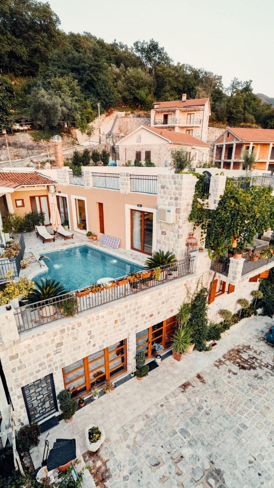 Villa Nikoleta Kotor Exteriör bild
