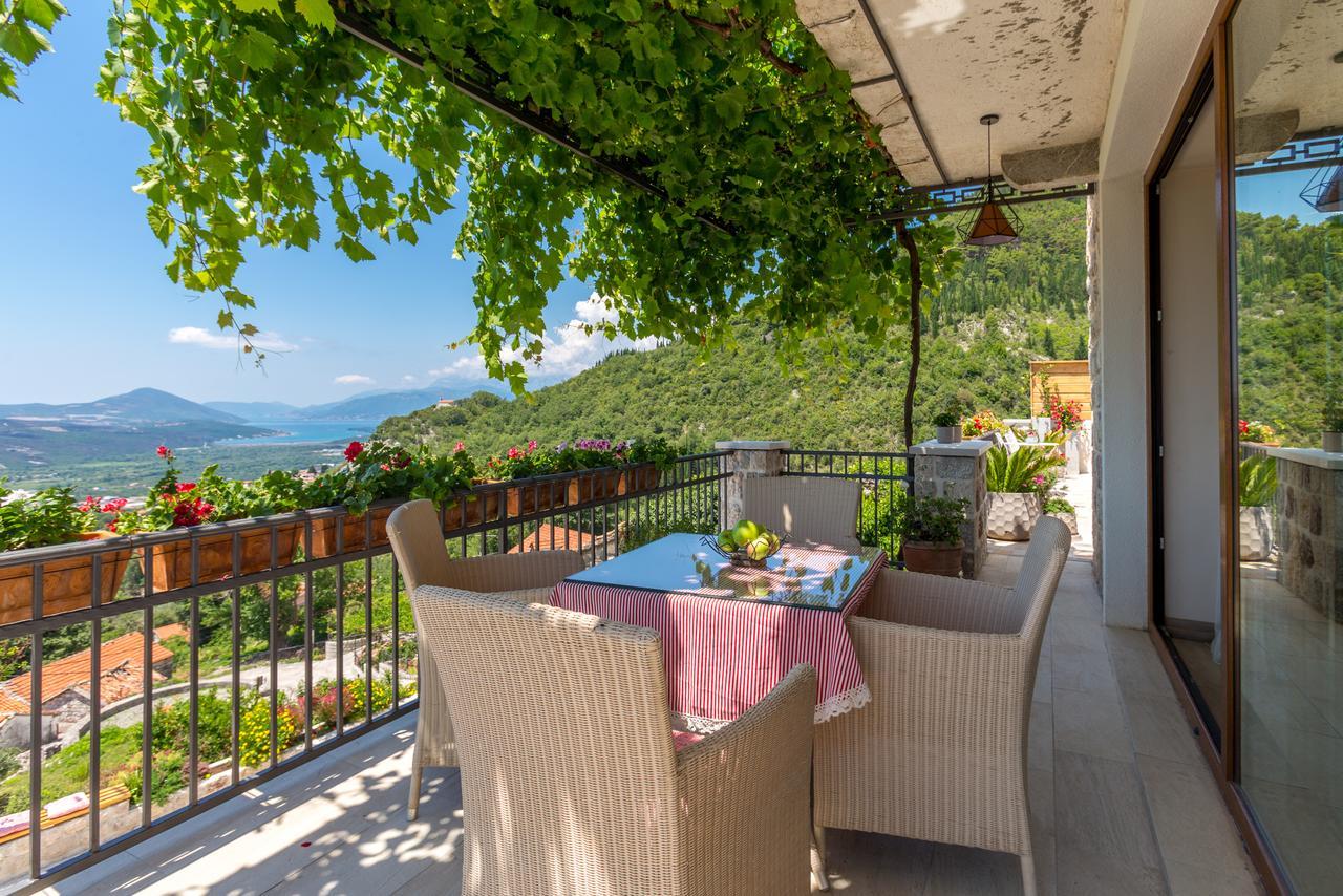 Villa Nikoleta Kotor Exteriör bild